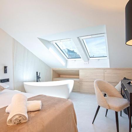 Magnificent Renovated 2Bd 2Bth Duplex With Terrace - City Centre マラガ エクステリア 写真