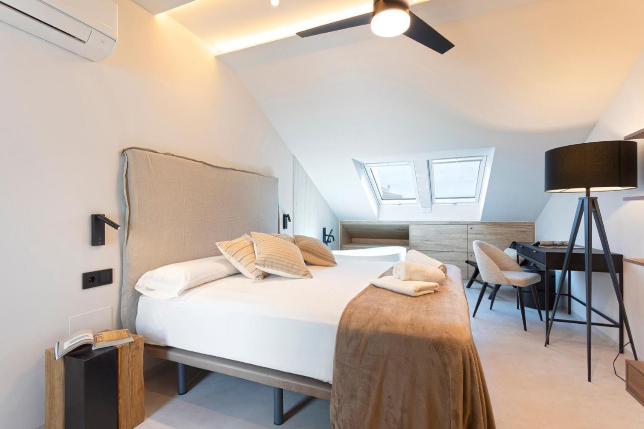 Magnificent Renovated 2Bd 2Bth Duplex With Terrace - City Centre マラガ エクステリア 写真