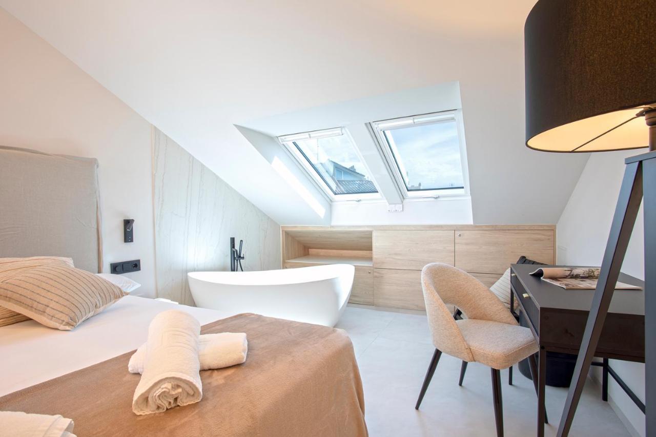 Magnificent Renovated 2Bd 2Bth Duplex With Terrace - City Centre マラガ エクステリア 写真
