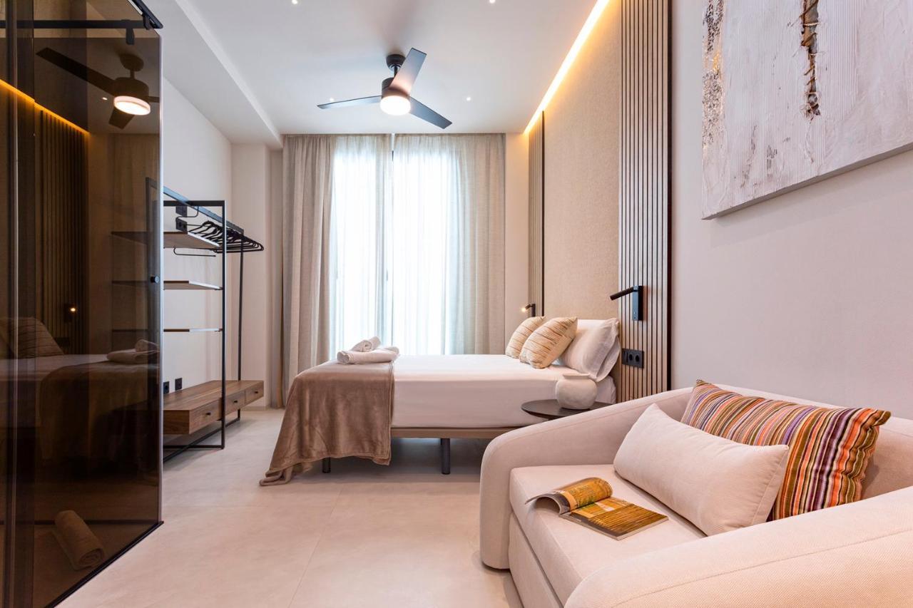 Magnificent Renovated 2Bd 2Bth Duplex With Terrace - City Centre マラガ エクステリア 写真