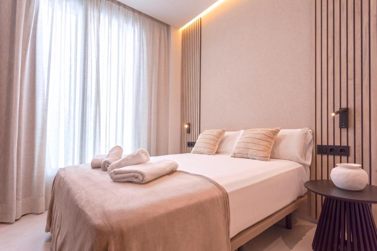 Magnificent Renovated 2Bd 2Bth Duplex With Terrace - City Centre マラガ エクステリア 写真